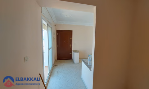 Wohnung mit Terrasse zu verkaufen