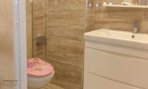 شقة للإيجار في الطابق الأول