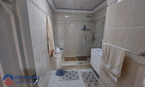 Wohnung mit Balkon zu verkaufen