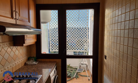 Wohnung zur Miete mit Balkon im siebten Stock