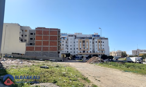 Geteelde bouwgrond in een woonwijk te koop