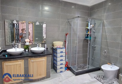 Haus mit Terrasse zu verkaufen