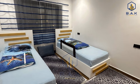 Apartamento para alugar com varanda no segundo andar