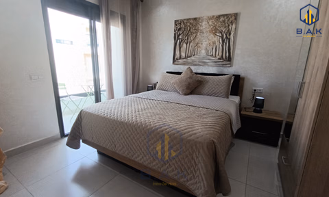 Apartamento para alugar com varanda no segundo andar