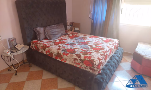 Villa mit Terrasse zum Verkauf und drei Stockwerke