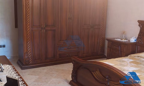 Villa zu verkaufen mit Terrasse und zwei Etagen