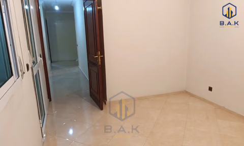 Wohnung mit Balkon im ersten Stock zur Vermietung