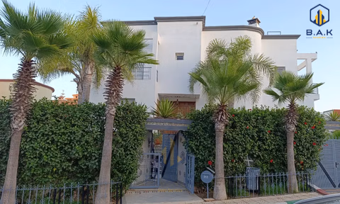 Villa for buy with terrace