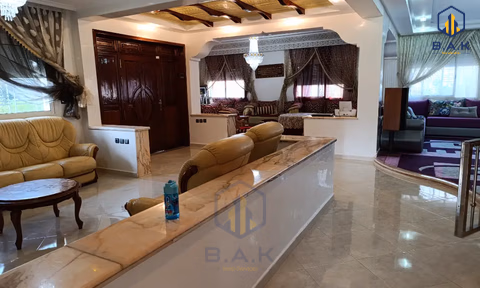 Villa for buy with terrace