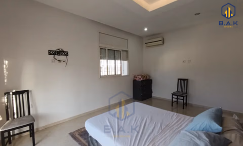 Villa for buy with terrace