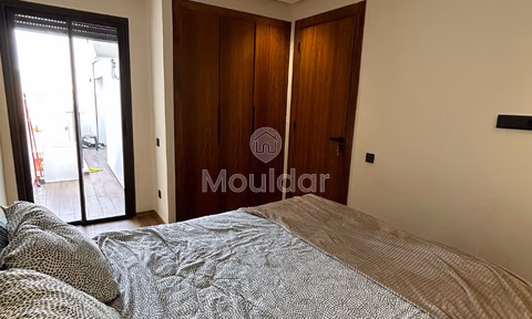 Studio à louer avec terrasse au troisième étage