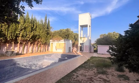 Villa for sale in Idaouguerd with pool - 4 bedrooms, 900 m².