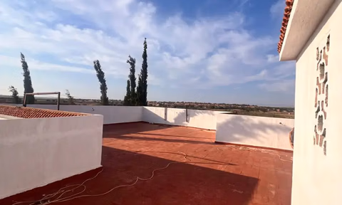 Villa for sale in Idaouguerd with pool - 4 bedrooms, 900 m².