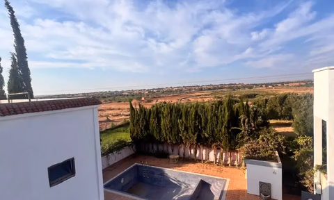 Villa for sale in Idaouguerd with pool - 4 bedrooms, 900 m².