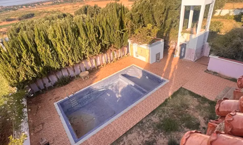 Villa for sale in Idaouguerd with pool - 4 bedrooms, 900 m².