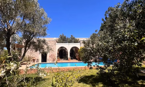 Villa à vendre avec piscine