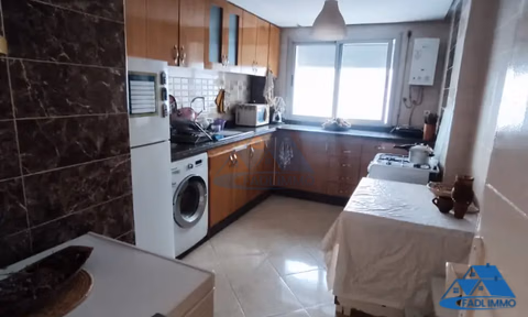 Wohnung mit Parkplatz zu verkaufen