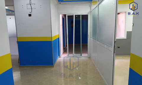 Ufficio in affitto con terrazza al primo piano