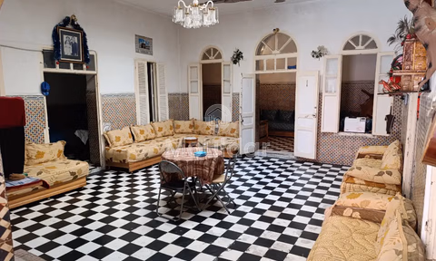 House for sale with terrace