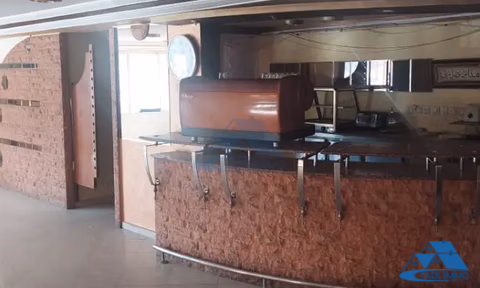 Locale commerciale in vendita con terrazza