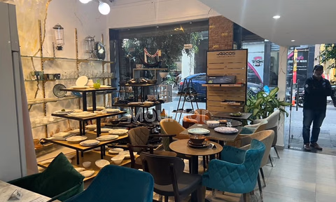 Local commercial à louer - Bourgogne, Casablanca, 119 m²