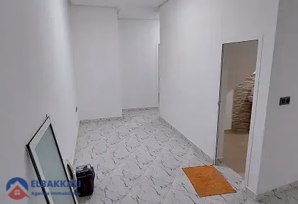 Bureau à louer au premier étage