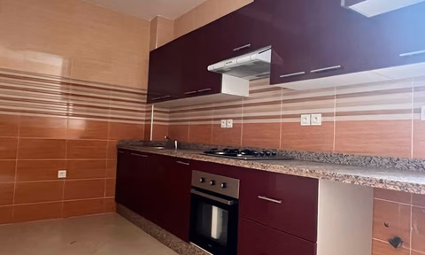 للبيع: شقة 3 غرف في حي المستقبل