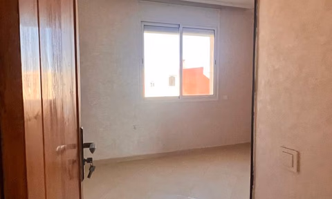 للبيع: شقة 3 غرف في حي المستقبل