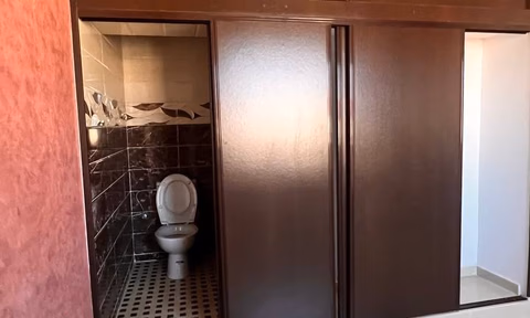 للبيع: شقة 3 غرف في حي المستقبل