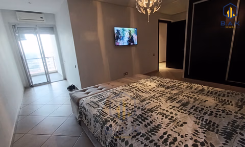 Apartament do wynajęcia z balkonem na ósme piętro