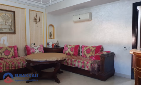 Wohnung mit Terrasse zu verkaufen