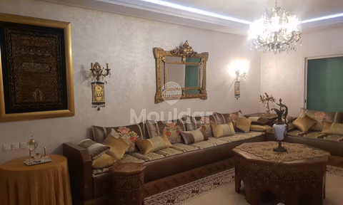 شقة للبيع مع تراس في الطابق الثامن