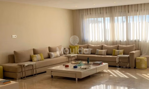 شقة للبيع - 3 غرف نوم، 181 متر مربع، الطابق الثاني