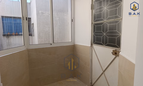 Apartament de închiriat la etajul al șaselea