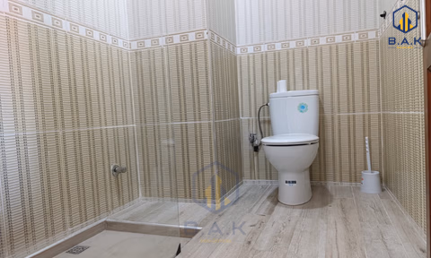 Apartament de închiriat la etajul al șaselea