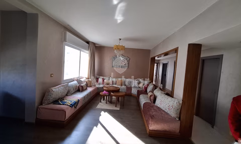 شقة للشراء مع تراس في الطابق الخامس