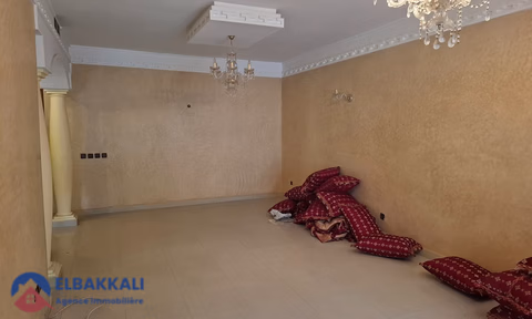 Kaufwohnung mit Balkon im ersten Stock