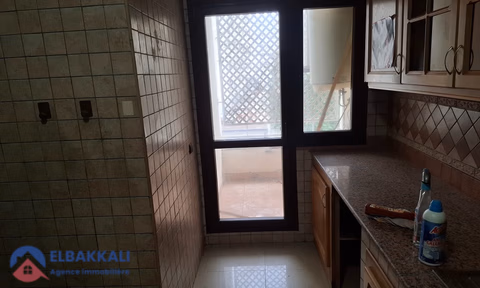 Kaufwohnung mit Balkon im ersten Stock