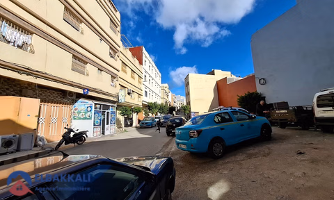 Haus zum Kauf mit Garage