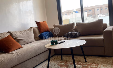 شقة للإيجار في دار بوعزة: الراحة والأمان