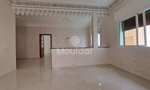 Charmant Appartement à Vendre à Ksar el-Kebir avec Balcon