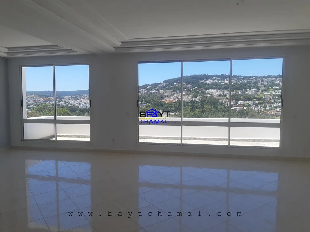 Élégant Appartement à Louer à Tanger - 3 Chambres Spacieuses - Photo 1