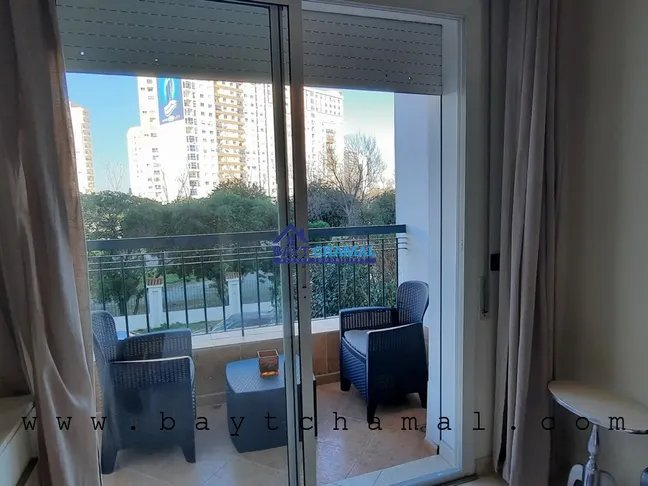 شقة للإيجار: 130م²، 3 غرف في قلب طنجة - Photo 1