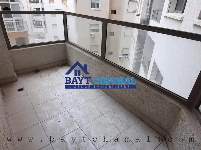 Apartment for Sale in Tangier: 90m² of Urban Charm - Photo 3