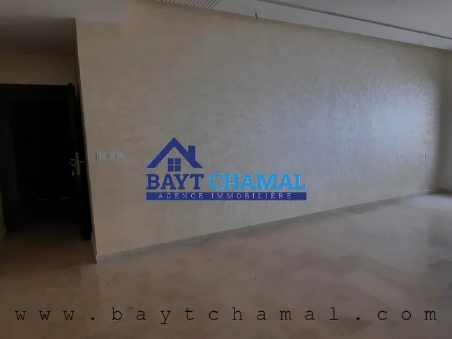 Apartment for Sale in Tangier: 90m² of Urban Charm - Photo 8