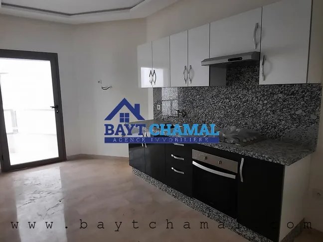 Apartment for Sale in Tangier: 90m² of Urban Charm - Photo 2