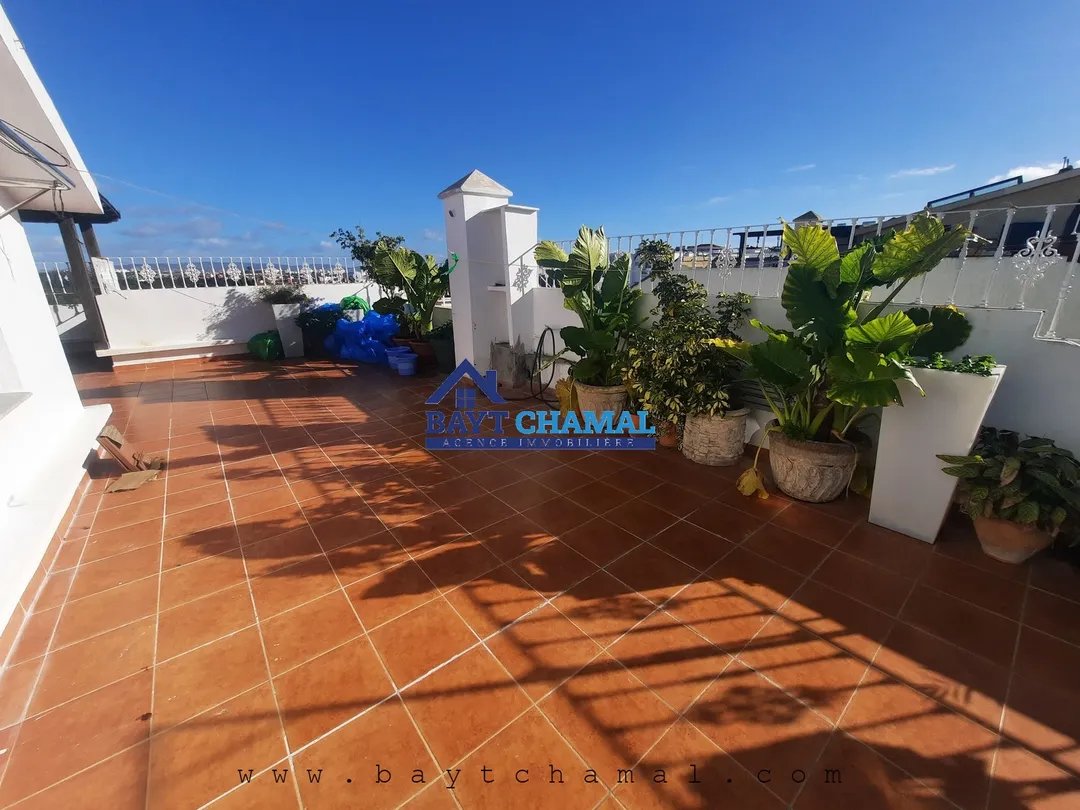 فيلا فسيحة للبيع في طنجة - دو غولف، 4 غرف نوم - Photo 1