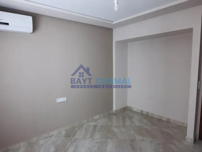 شقة للإيجار في طنجة: واسعة 150م²، 3 غرف نوم - Photo 3