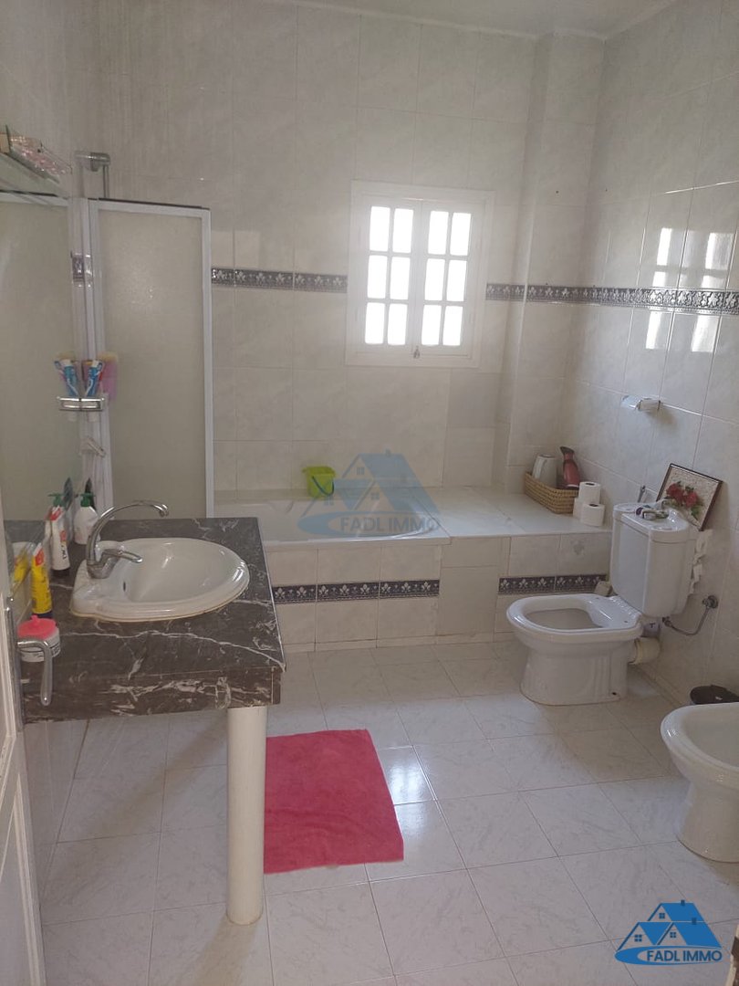 Villa à vendre avec terrasse - Photo 4