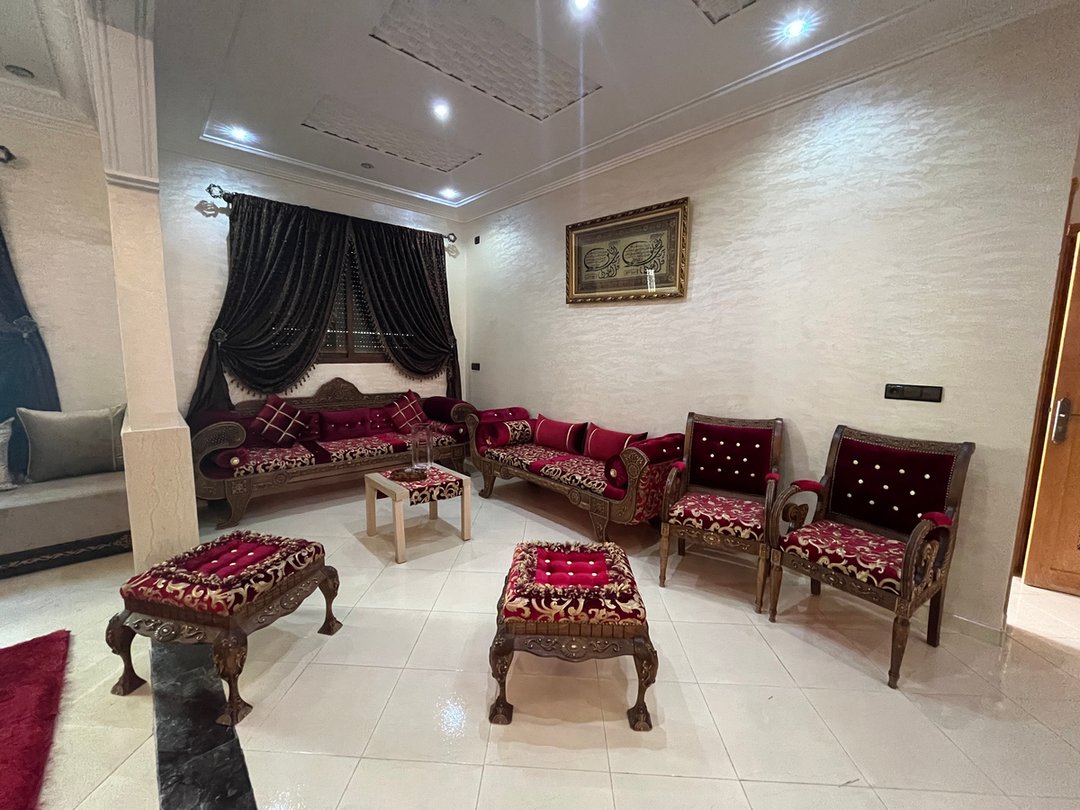 Apartment for rent with balcony - Photo 2